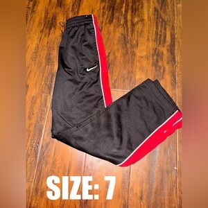 NIKE BLACK / RED BOYS SWEATPANTS
